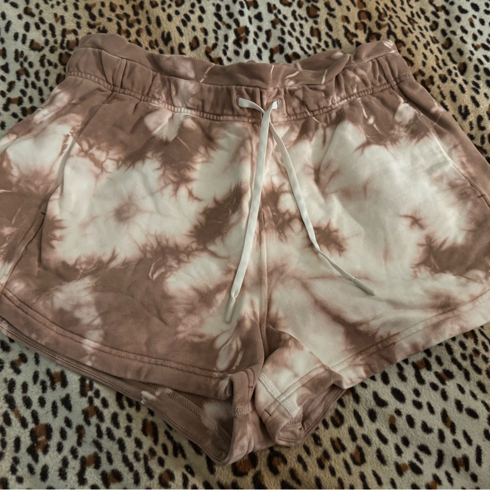 Lululemon Athletica dusty pink and Cream Athletic Shorts